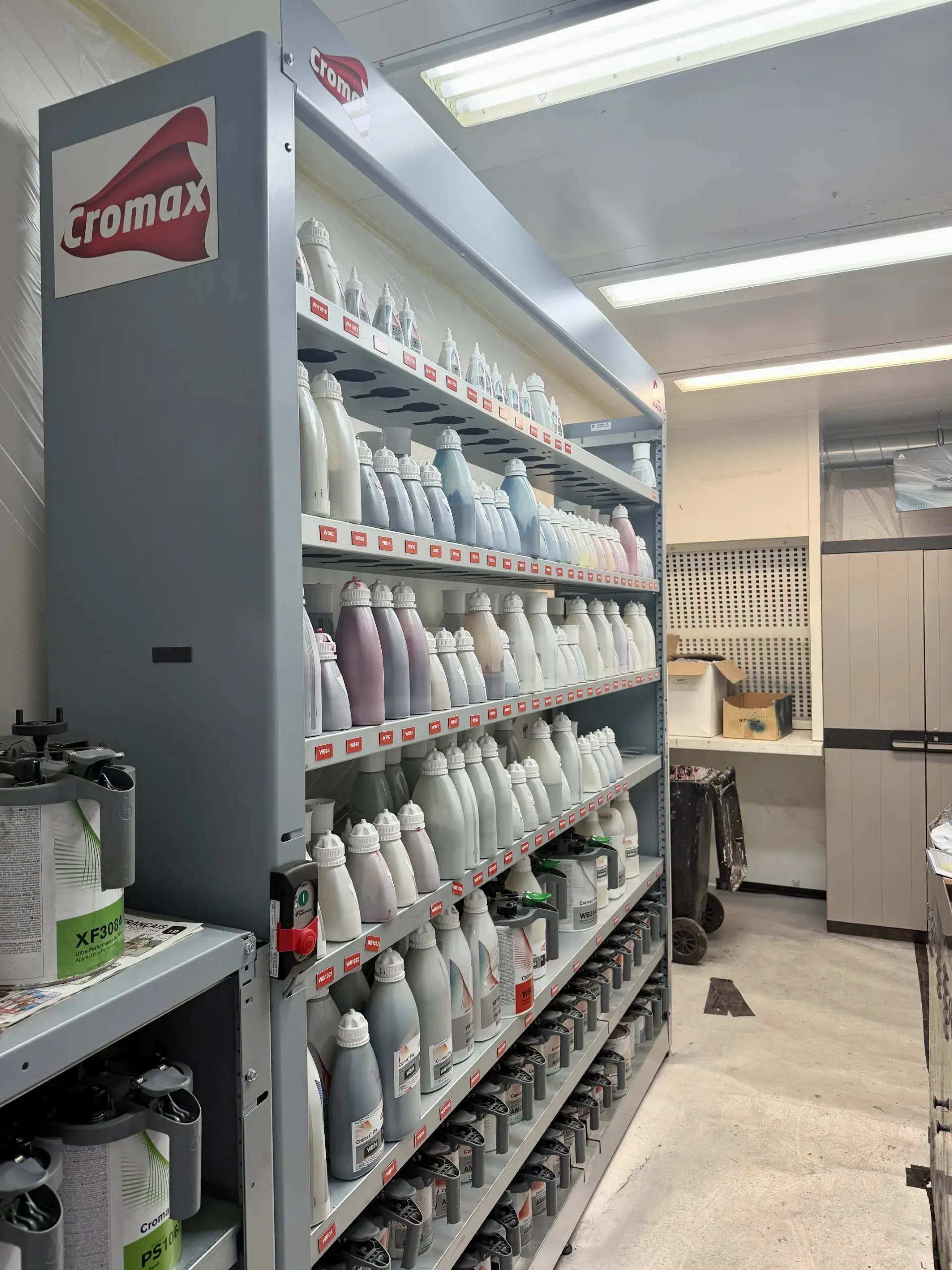 Laboratoire peinture de CDR Montpellier Garosud
